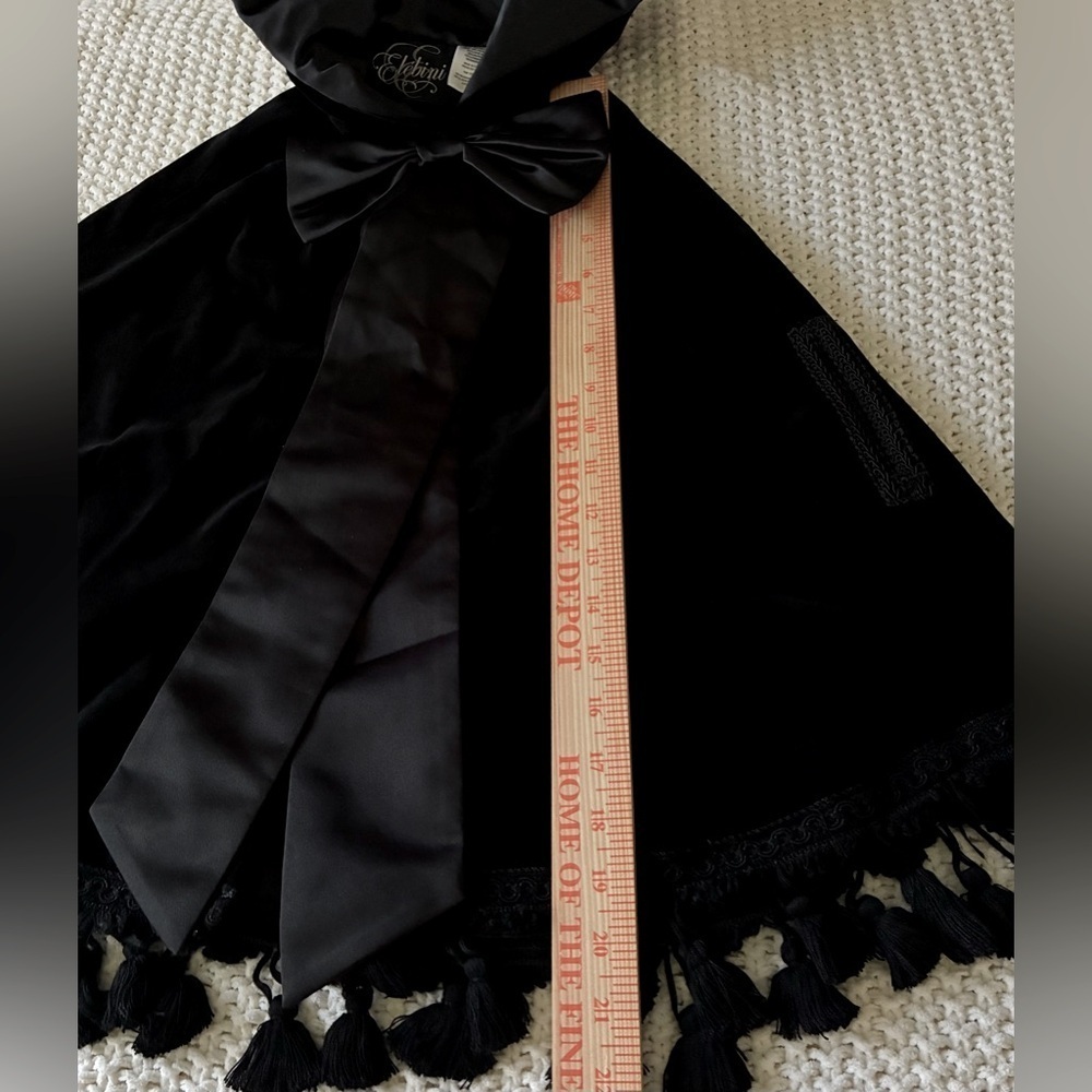 Elebini Girl’s Black Hooded Velvet Poncho w/Tassels & Bow Tie Closure; Size 4
